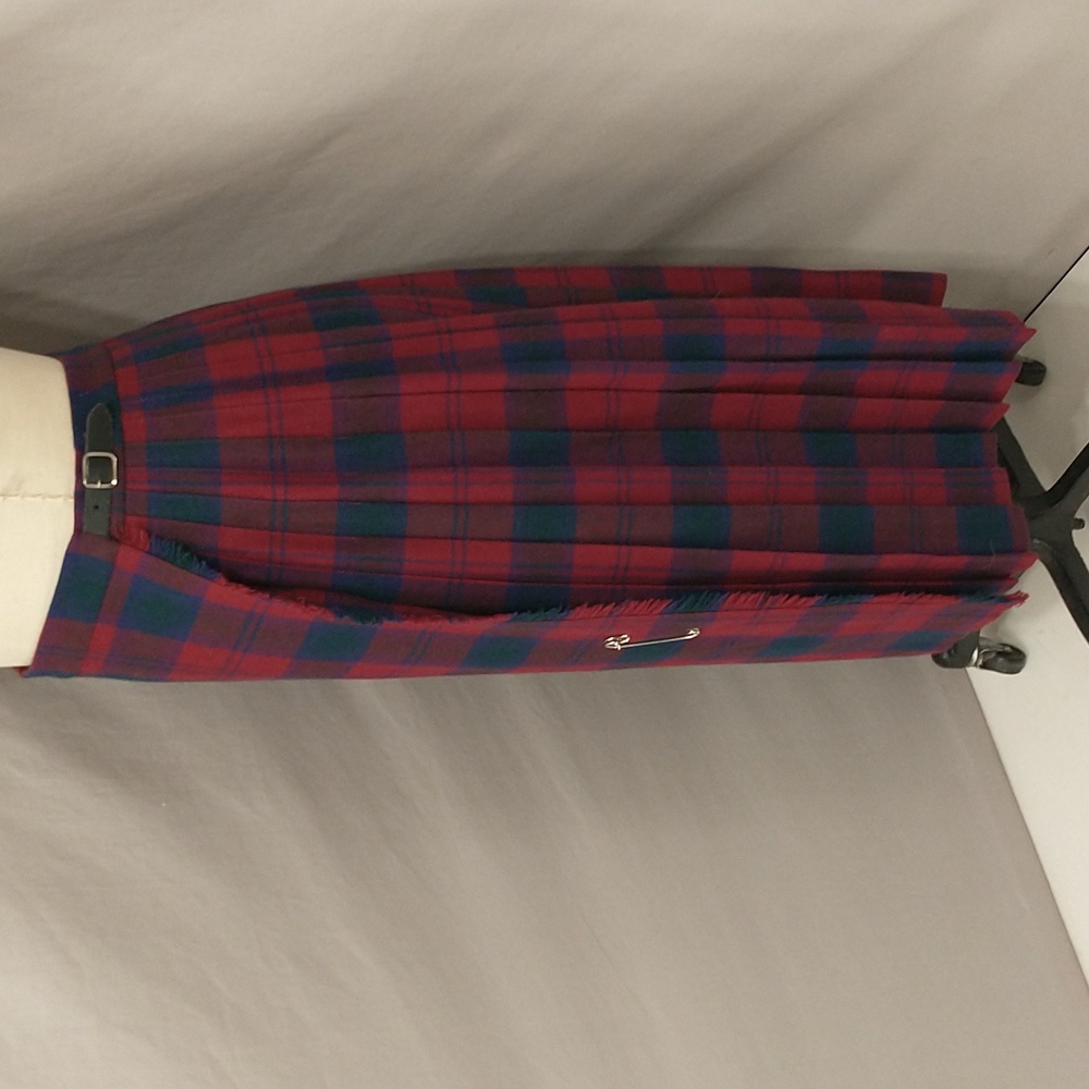 Scottish Wool Kilt Wrap Skirt 100% Wool High Quality Traditional Tartan Burgundy - Picture 2 of 11